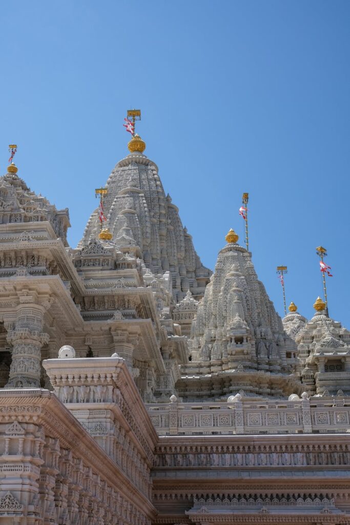 अयोध्येतील राममंदीरात रामलल्लाच्या मूर्तीची प्राणप्रतिष्ठा